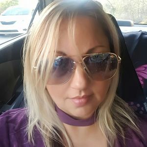 Meet your Posher, Vicky